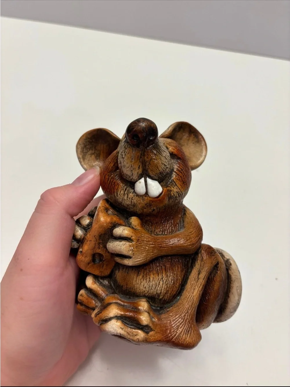VINTAGE 1985 John Raya BEASTIES OF THE KINGDOM Rat with cheese Figurine decor